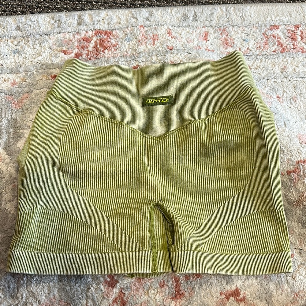 athletic biker shorts